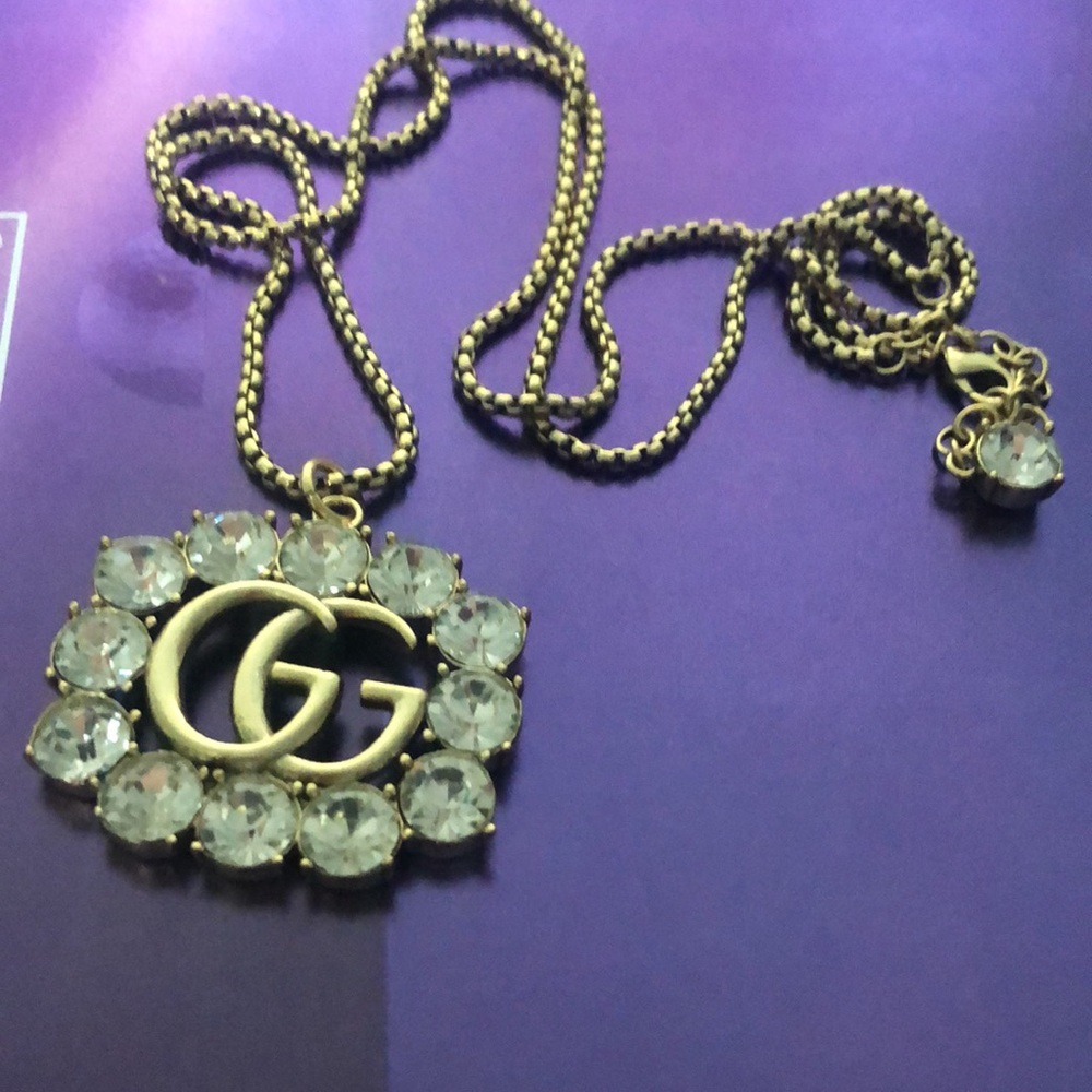 Gucci Gold and with pendant necklace